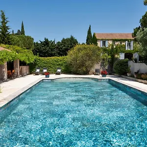 https://mas-des-prevots-bb.aixenprovencehotels.org