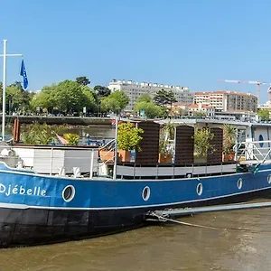 https://peniche-djebelle.biarritzhotels.info